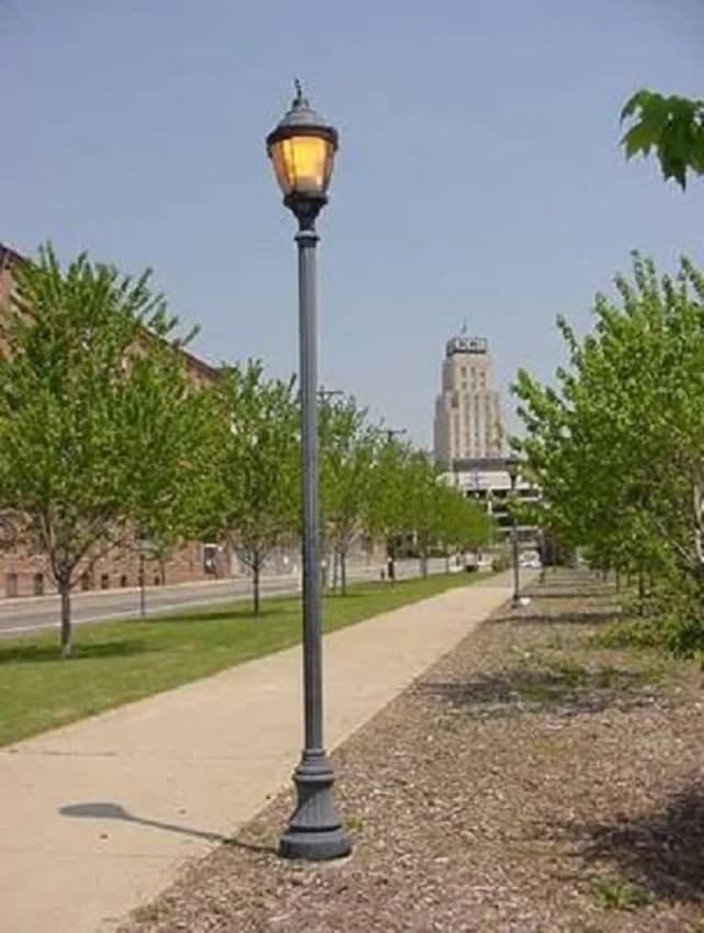 12 M Steel Octagonal lighting Pole, For Street