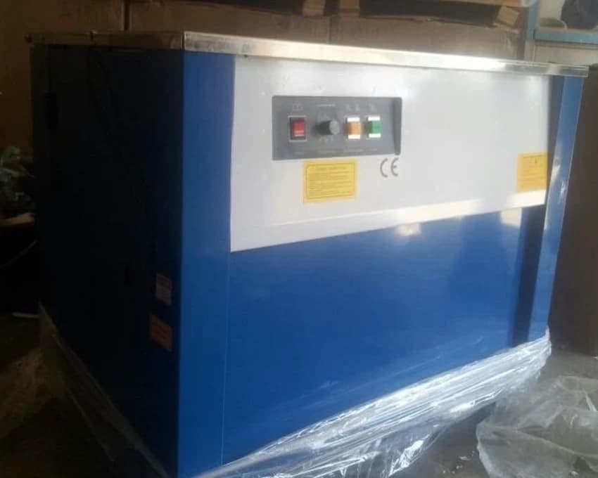 Semi Automatic Strapping Machine