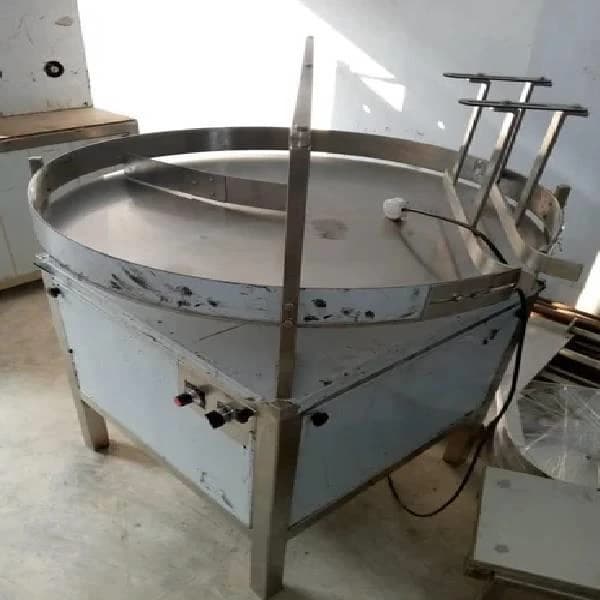 Turn Table Pharma Machine