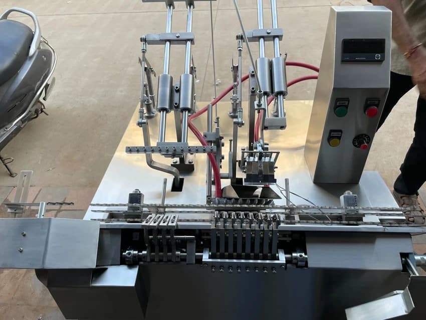 Automatic Ampoule Filling Sealing Machine
