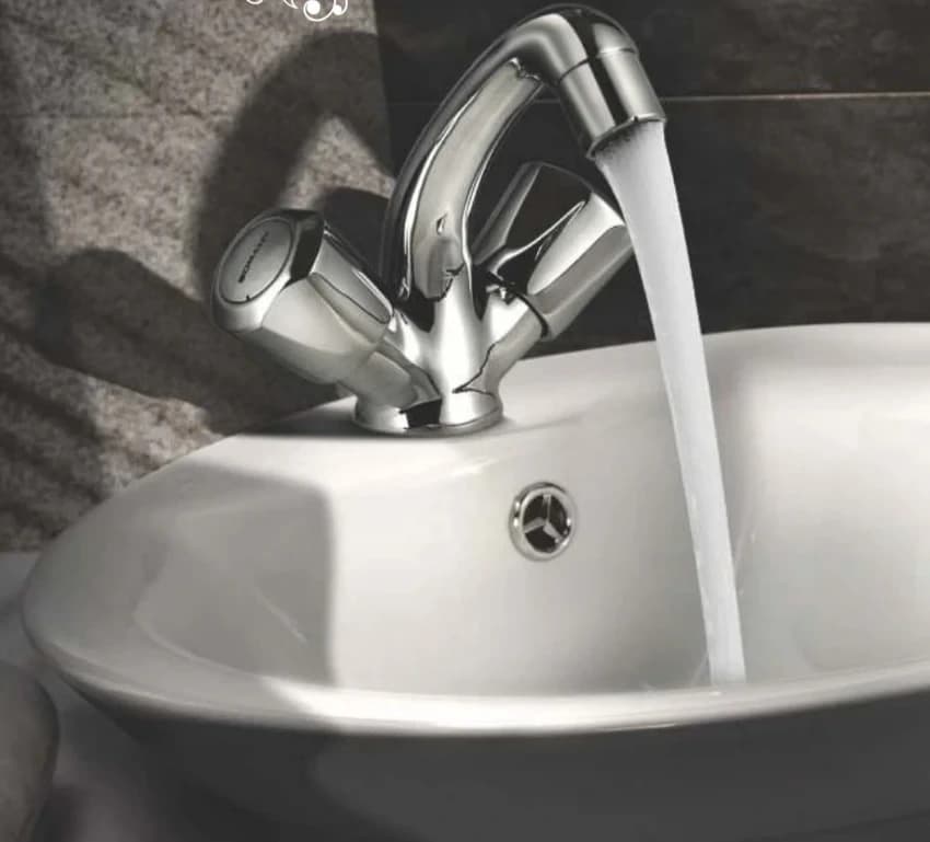 Pedestal White Ceramic Wash Basin, For Bathroom