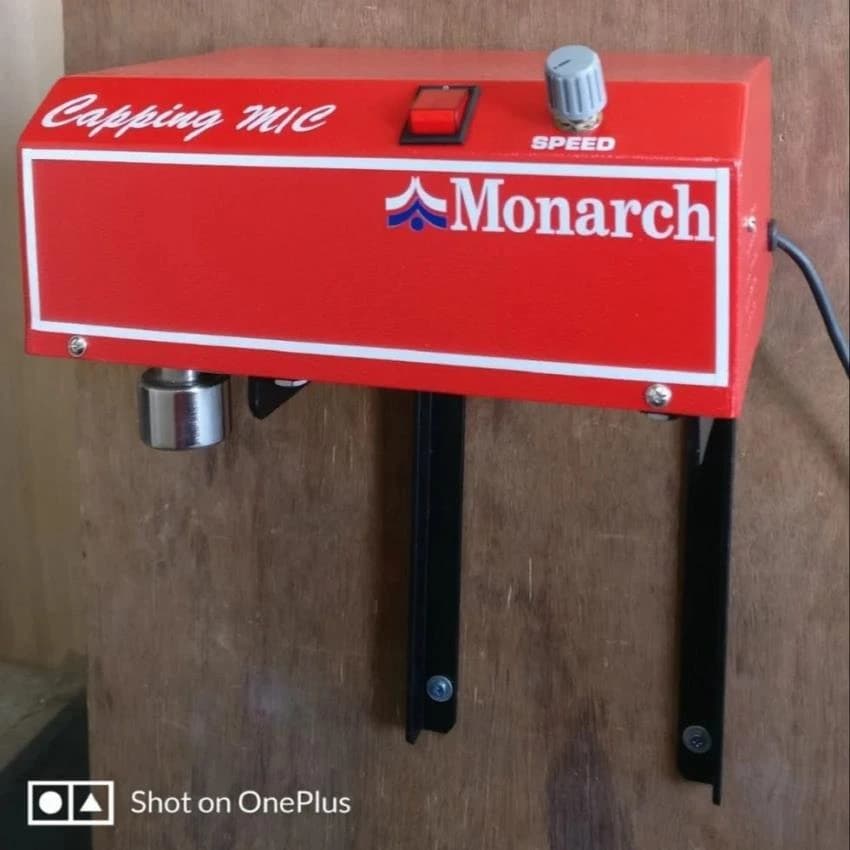 Beverages Red Bottle Capping Machines