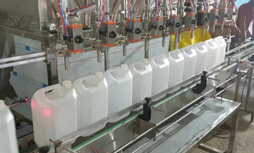 Automatic Ten Head Servo Based Liquid Filling Machine, 3 Phase