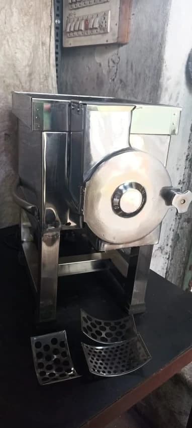 Copra Cutter, Power: 1hp, Capacity: 80 to 100 balls / hr