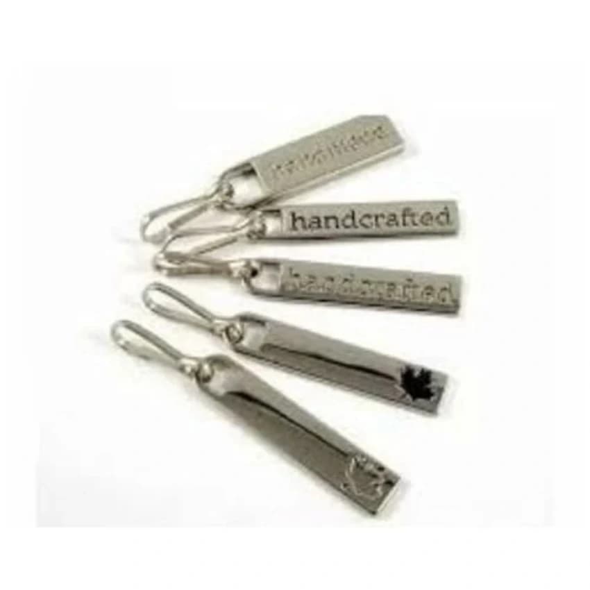 Silver Metal Tag, Packaging Type: Box