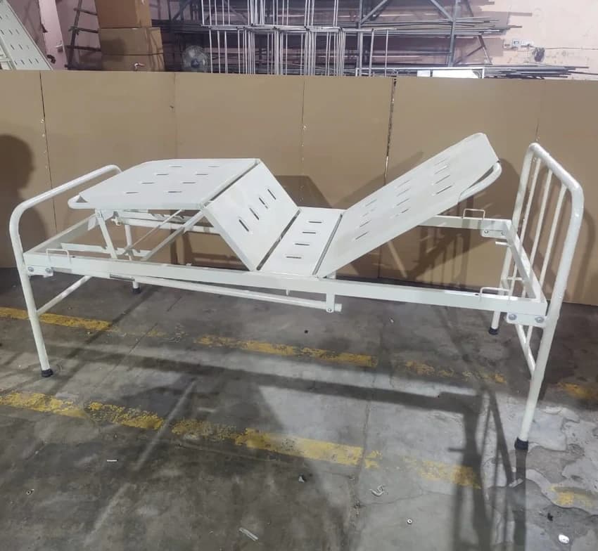 Operating Type / Automation Grade: Manual Hospital Fowler Bed General, Size/Dimension: 6X3