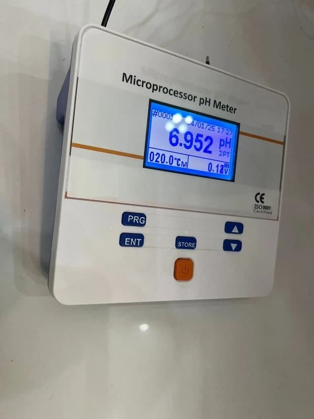 Microprocessor pH/Temperature/mv meter