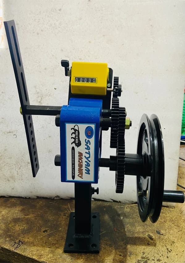 Manual Induction motor Coil Winding Machine, Max Wire Dia: 2.0 mm, Wire Size Range: 0.2-0.8 mm