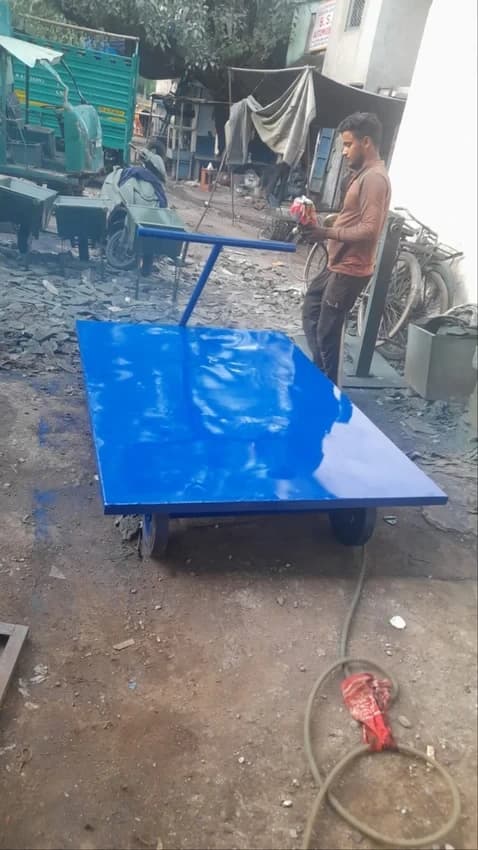 Mild Steel Platform Truck With Turn Table Model See 92