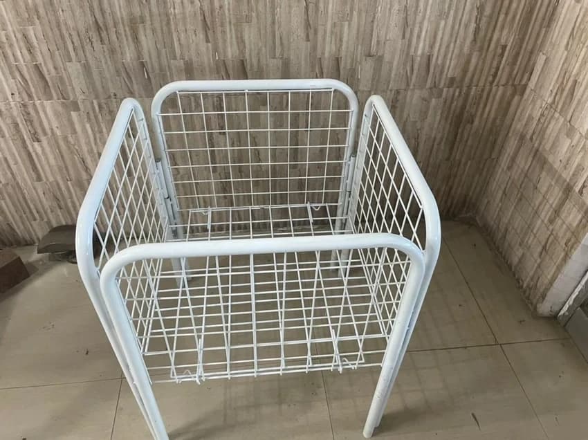 Stainless Steel Ss Dump Bin, Height Feet: 30