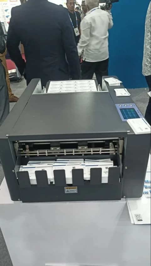 Visiting Card Cutter-smartcut BCC330 Pro, Grade: First, Capacity: 50-100 Sheets