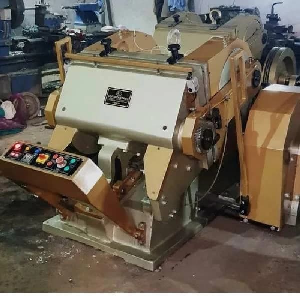 Die Cutting & Creasing Machine