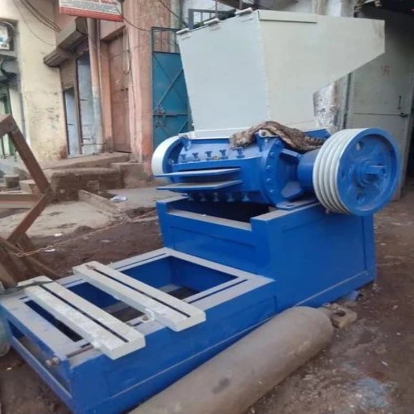 Plastic Sheet Cutting Machine