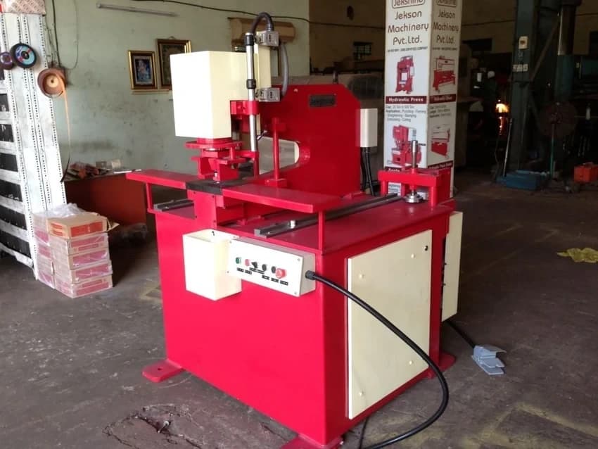 Sheet Cutting Machine