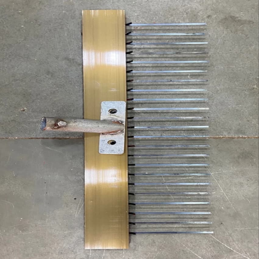 Stainless Steel 15 Inch Concrete Road Cleaning Broom Brush, For Bull Floot