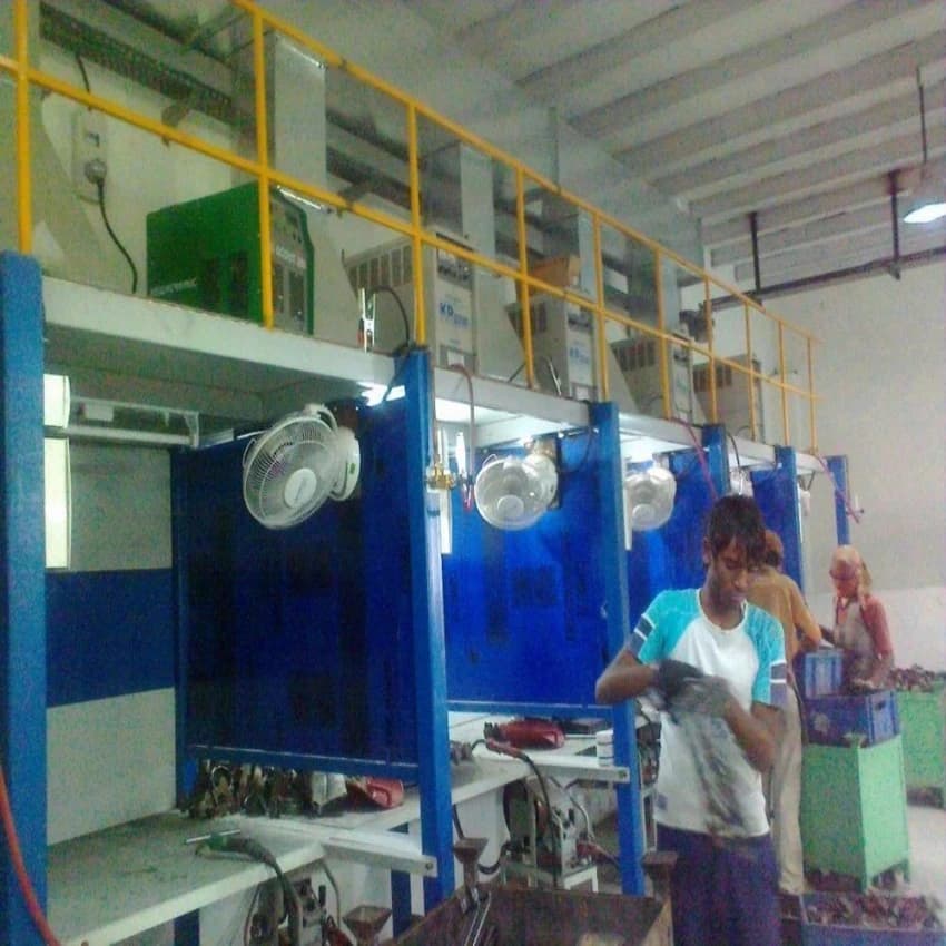 Mild Steel Welding Booth With Exhaust Facility