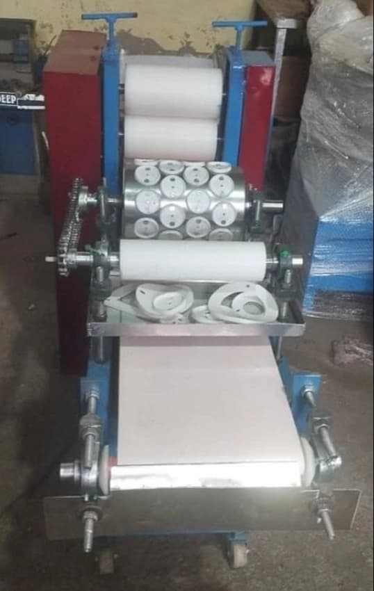 Single Phase Pani Puri Making Machine, 1 HP, Capacity: 4000 Piece/Hour