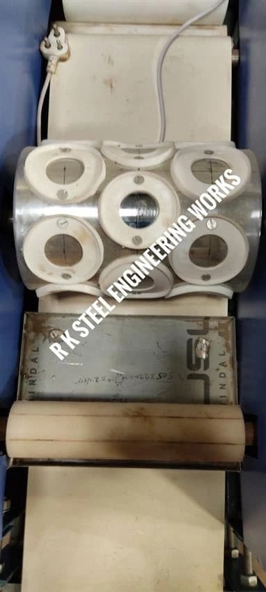 Semi-Automatic Golgapa Pani Puri Making Machine, 1HP, Capacity: 100000 Piece