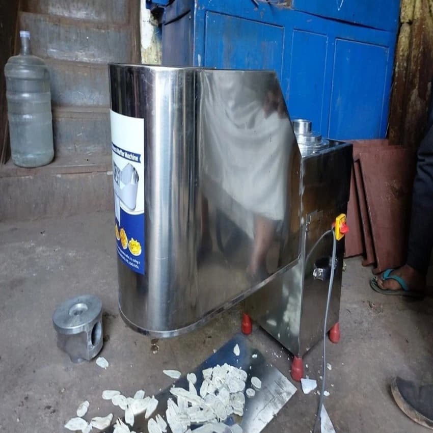 Semi-automatic S.s Banana Chips Cutting Machine, For Industrial, 20 Kg Par Mint