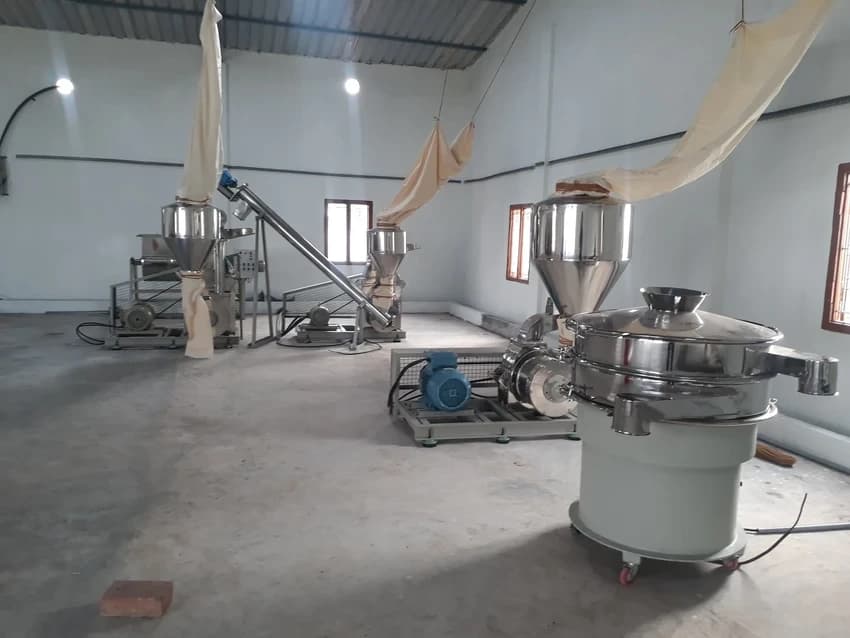 Chilli Grinding Machine for Commercial purpose only.