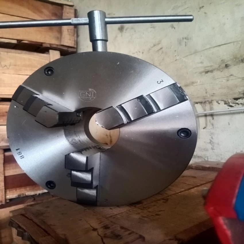 3/4 Jaw Self Centering Chucks