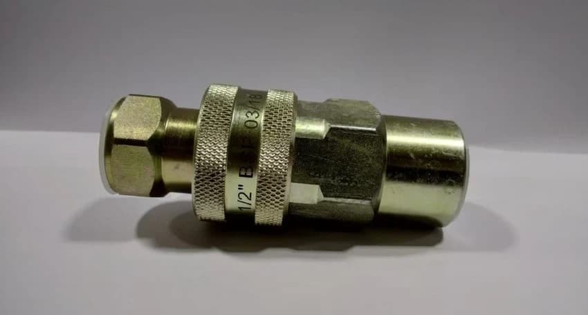Hydraulic Hose Fitting Qrc, Size: 3/4 inch