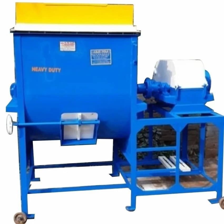 Semi Automatic Cattle Feed Mixer ( 10 Quintal), 1000 kg