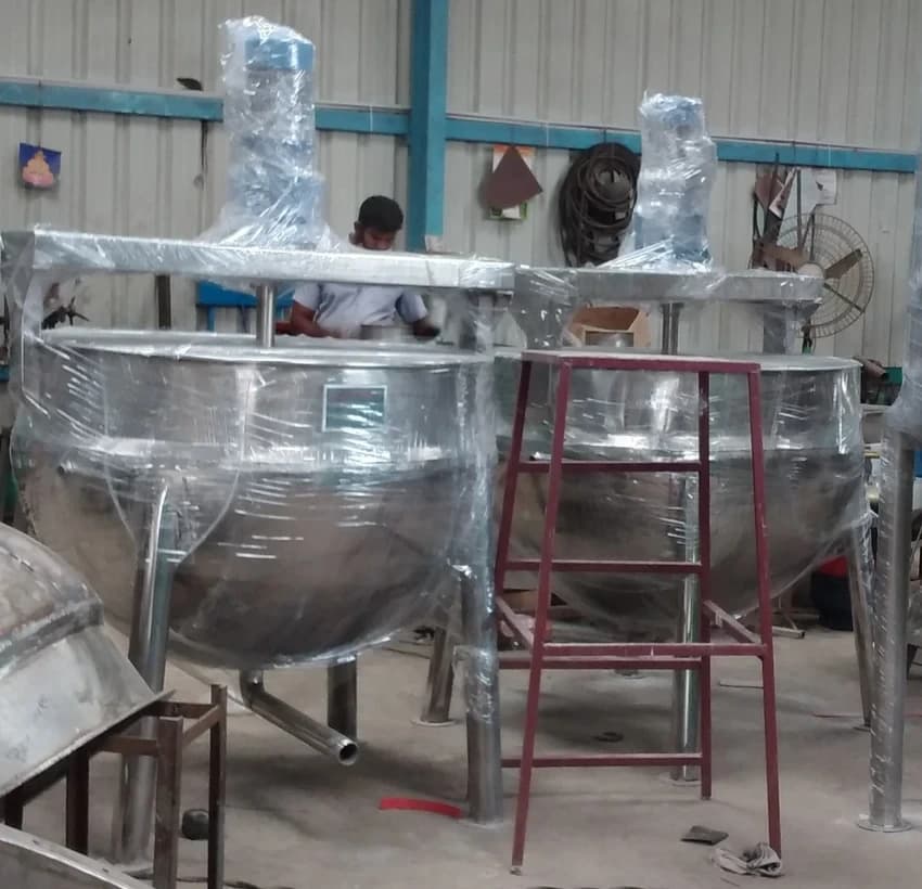 Steam Jacketed Mixing Kettles