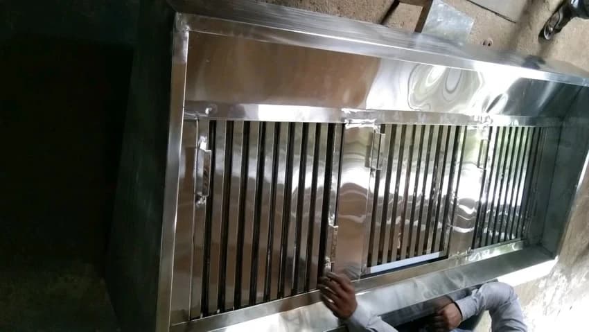Stainless Steel Kitchen Chimney