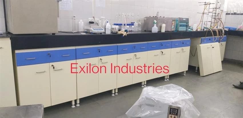 Stainless Steel Metal Laboratory Cabinet, Base Mounted