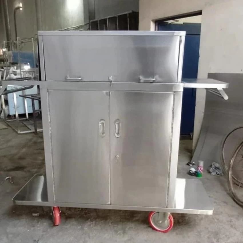 Stainless Steel silver MAID TROLLEY WITH SECURITY HOOD, For Hotels