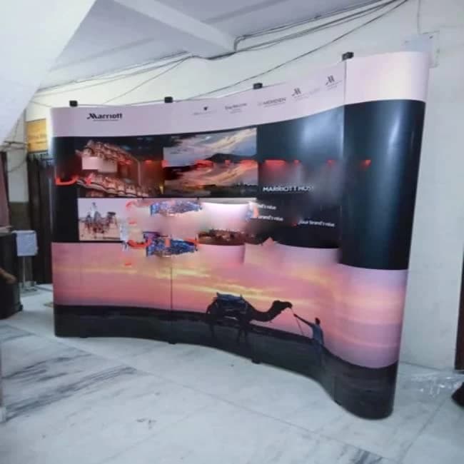 Pop Up Stand