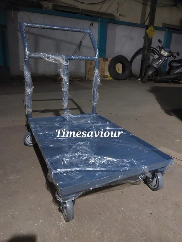 Tray Trolley, Size/Dimension: 3 X 2