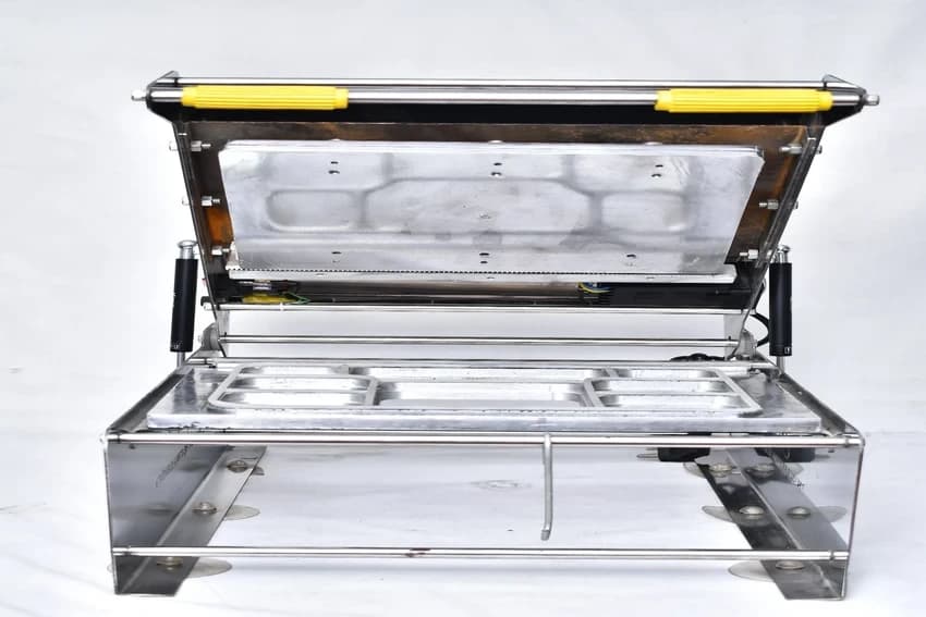 Stainless Steel + Silver 8 Cp Sealing Machine
