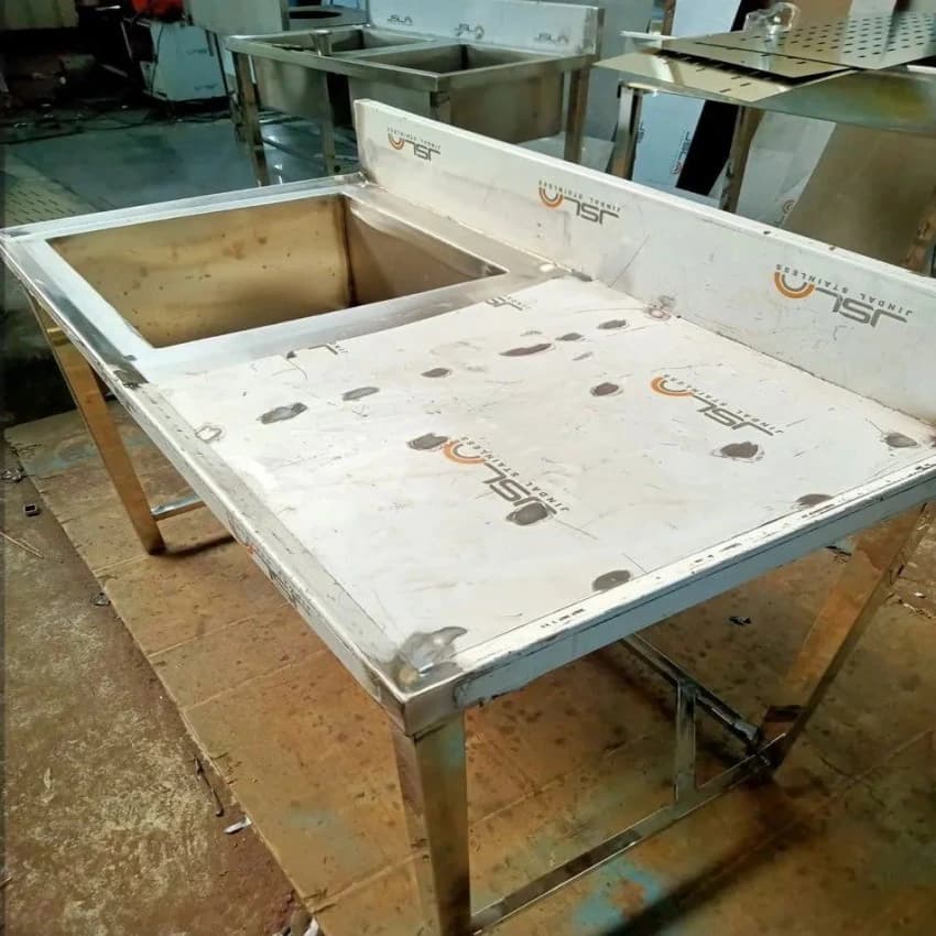 Polished Stainless Steel Sink Table, Sink Shape: Rectangular, Number Of Sinks: 1