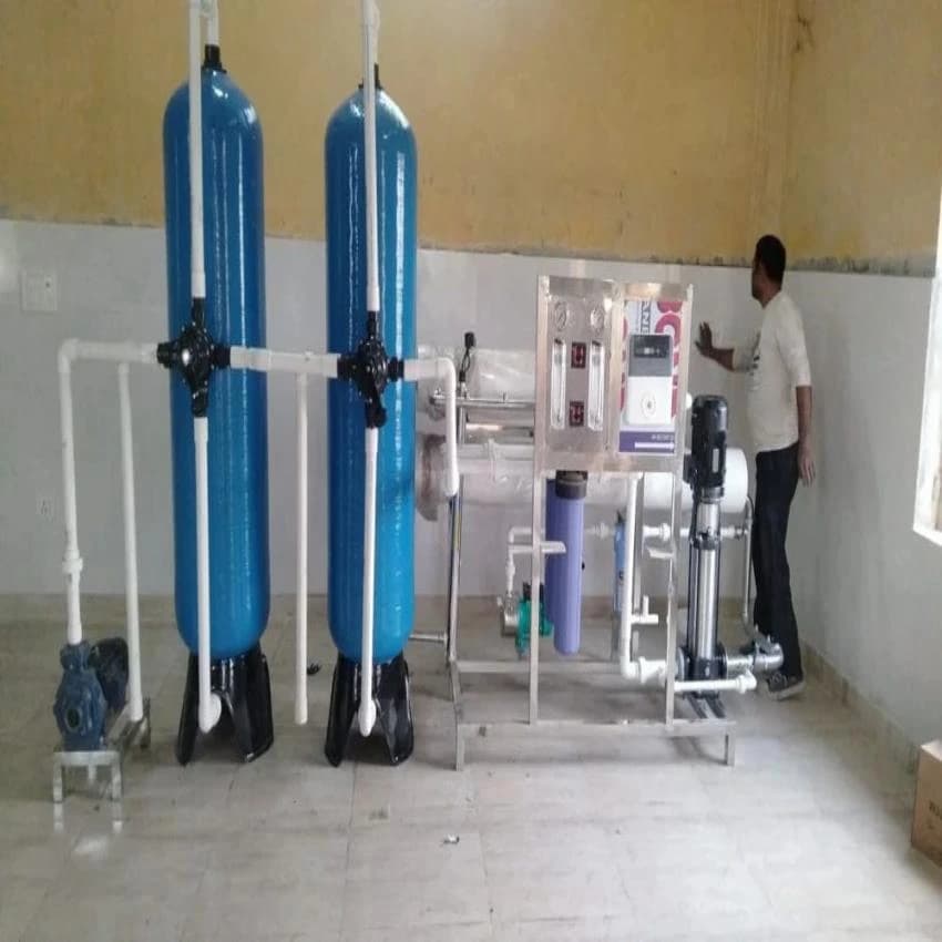 500 LPH Commercial Reverse Osmosis System, RO Capacity: 2500 LPH, Stainless Steel