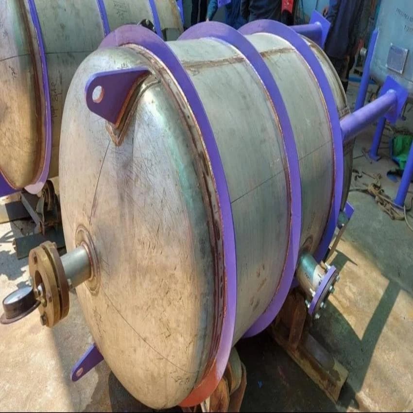 Chemicals/Oils Stainless Steel Tank, For Chemical Industry, Storage Capacity: 1001 - 2000 L