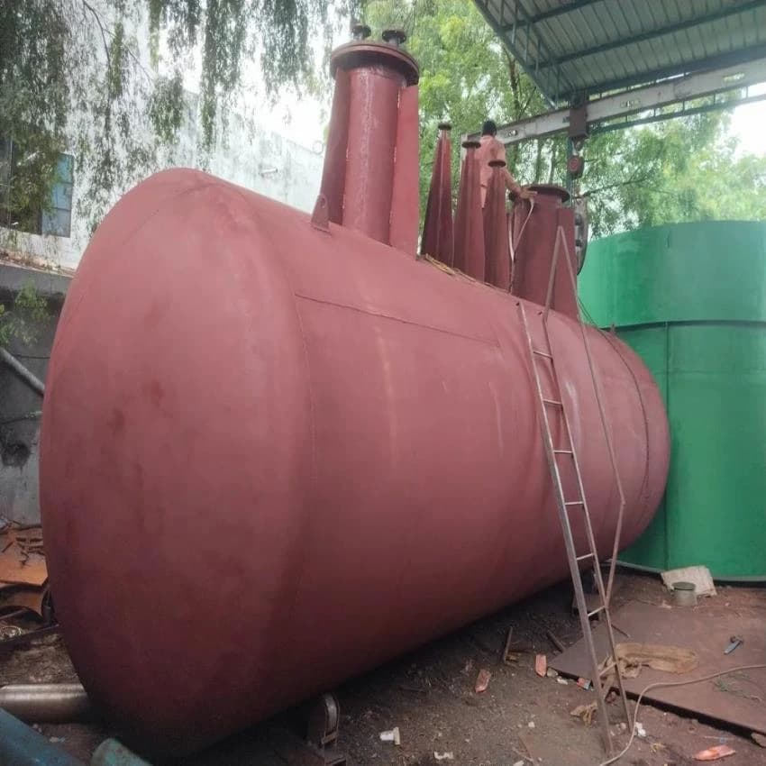 Fabtech Engineers Green Mild Steel Diesel Storage Tank, Storage Capacity: 500-1000 L