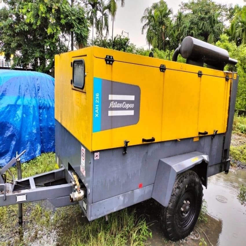 ATLAS COPCO 32 mm Lm 100 dril machine, Type of Drilling Machine: Pillar