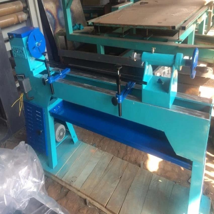 Wood Turning Lathe Machine, Semi automatic