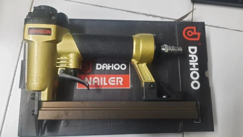Medium wire INDUSTRIAL Pneumatic Stepler, Staple length: 12 mm