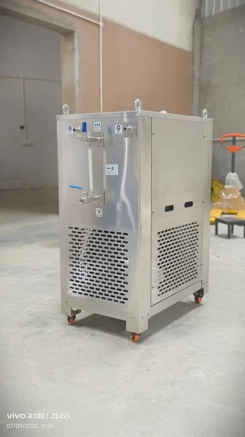 Single Phase Refrigerant Dehumidifier, Tank volume: 10 L