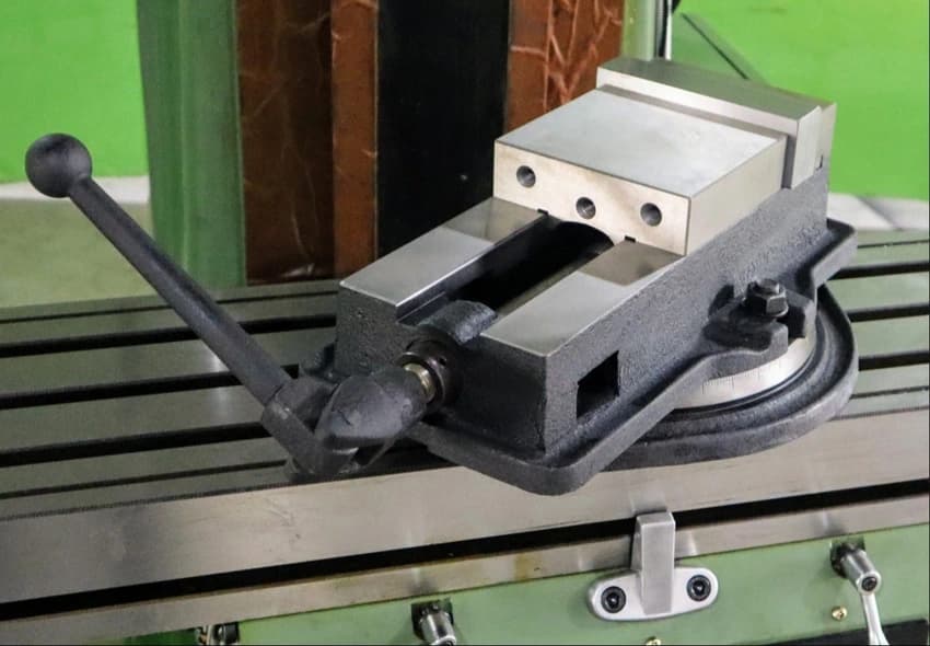 Various Steel & Cast Iron Milling Machine Vice