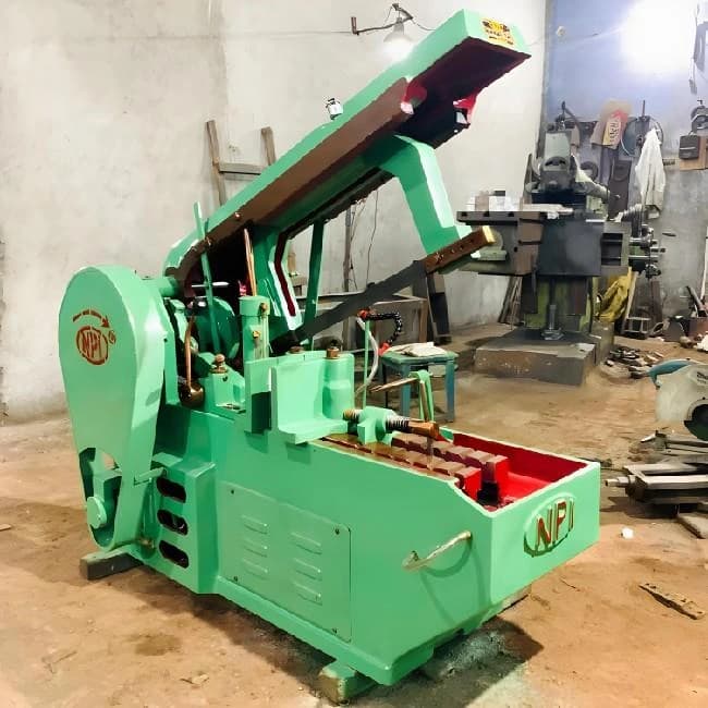 Hydraulic Hacksaw Machine
