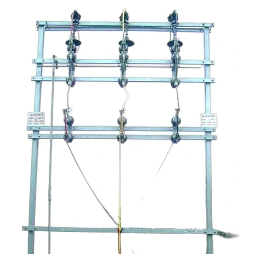 Double Pole Structure