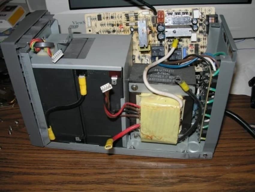 UPS Repairing Service