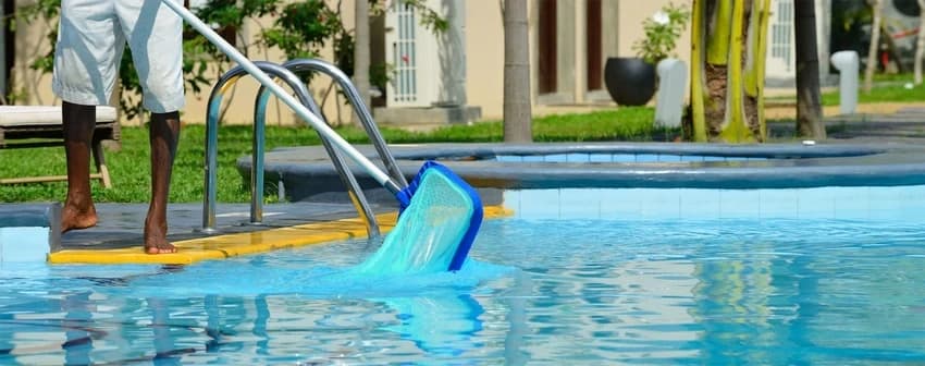 Swimming Pool Cleaning Services, in Pan India