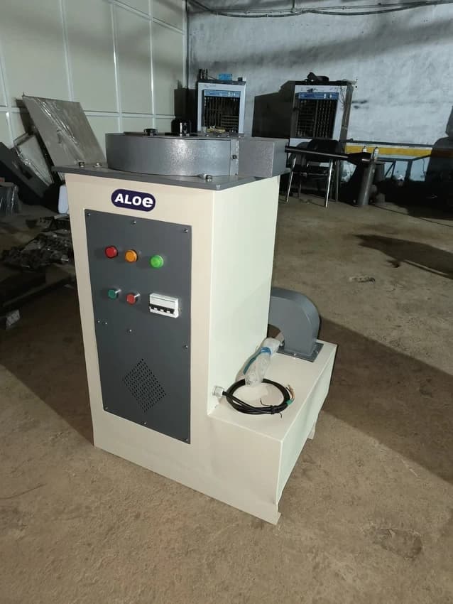 Spectro Polishing And Grinding Machine, 2 HP