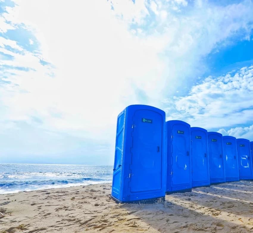 FRP Luxury Toilet Rental Service