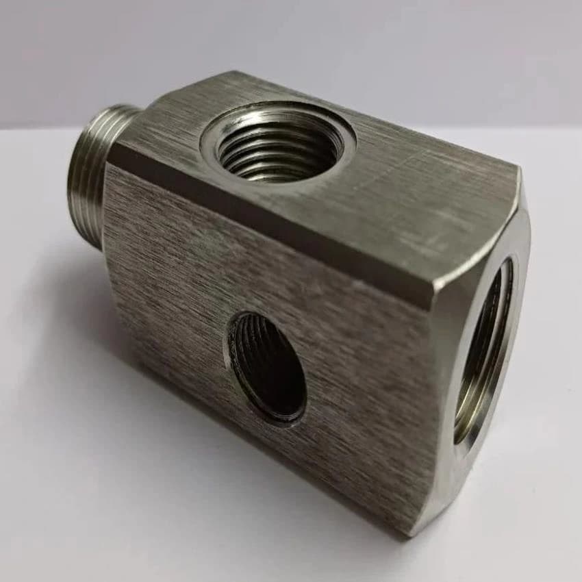 Pneumatic Manifold, Capacity: 3 x 3 Cylinder